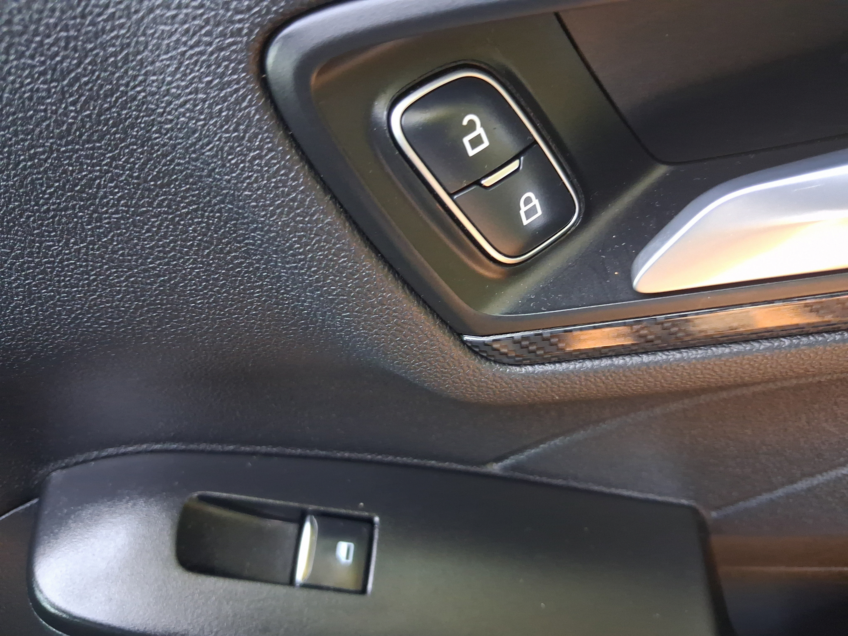 Used 2025 Ford Escape ST-Line FWD image 34