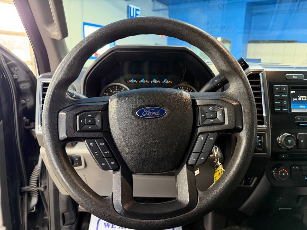 Used 2016 Ford F150 XLT AWD/4WD image 21