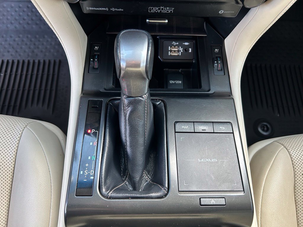 Used 2023 Lexus GX 460 Premium w/ Accessory Package AWD/4WD image 23