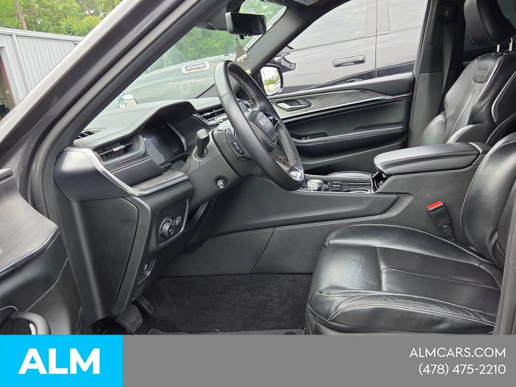 Used 2021 Jeep Grand Cherokee L Overland w/ Luxury Tech Group IV AWD/4WD image 4