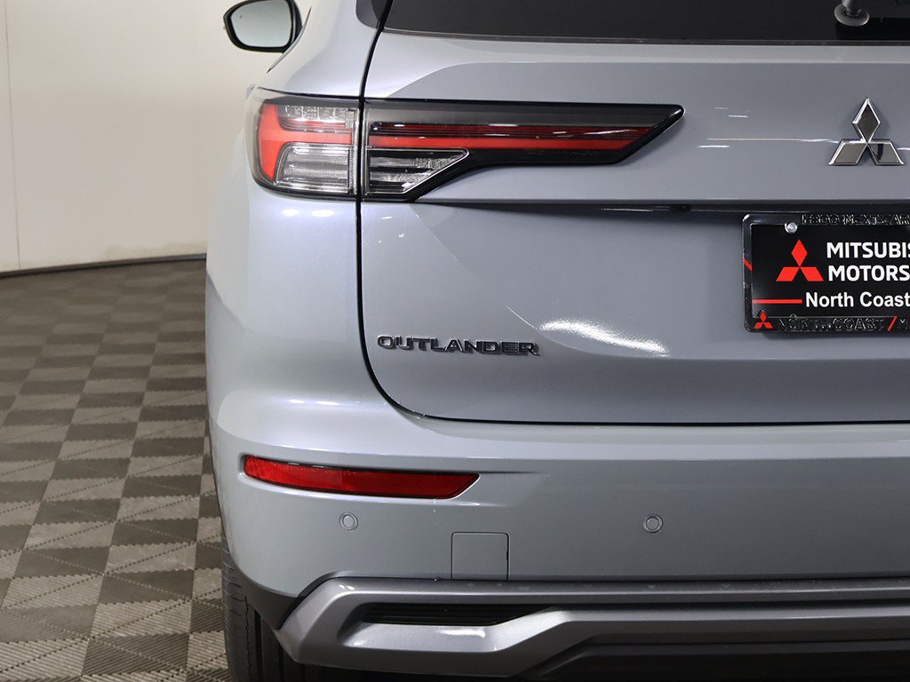 New 2026 Mitsubishi Outlander SE AWD/4WD image 14