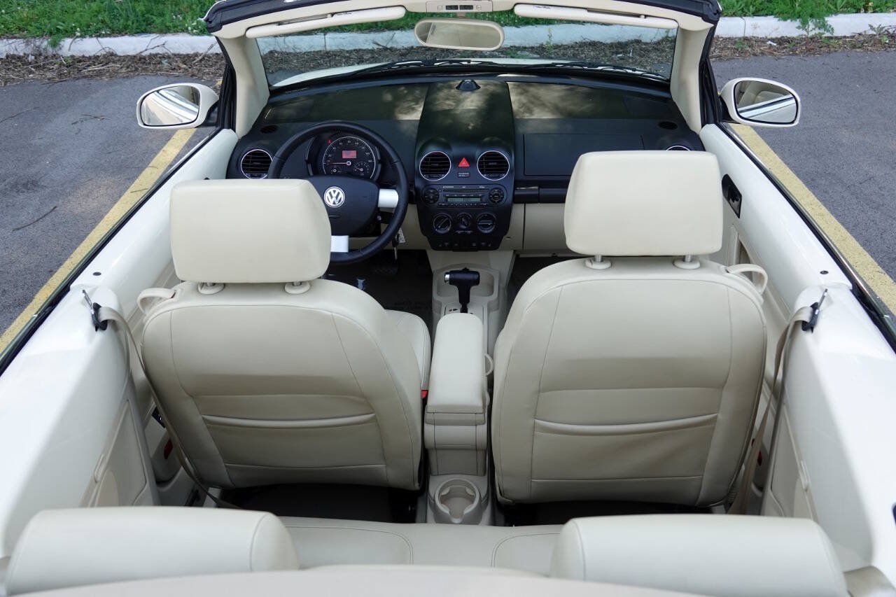Used 2008 Volkswagen Beetle SE FWD image 73