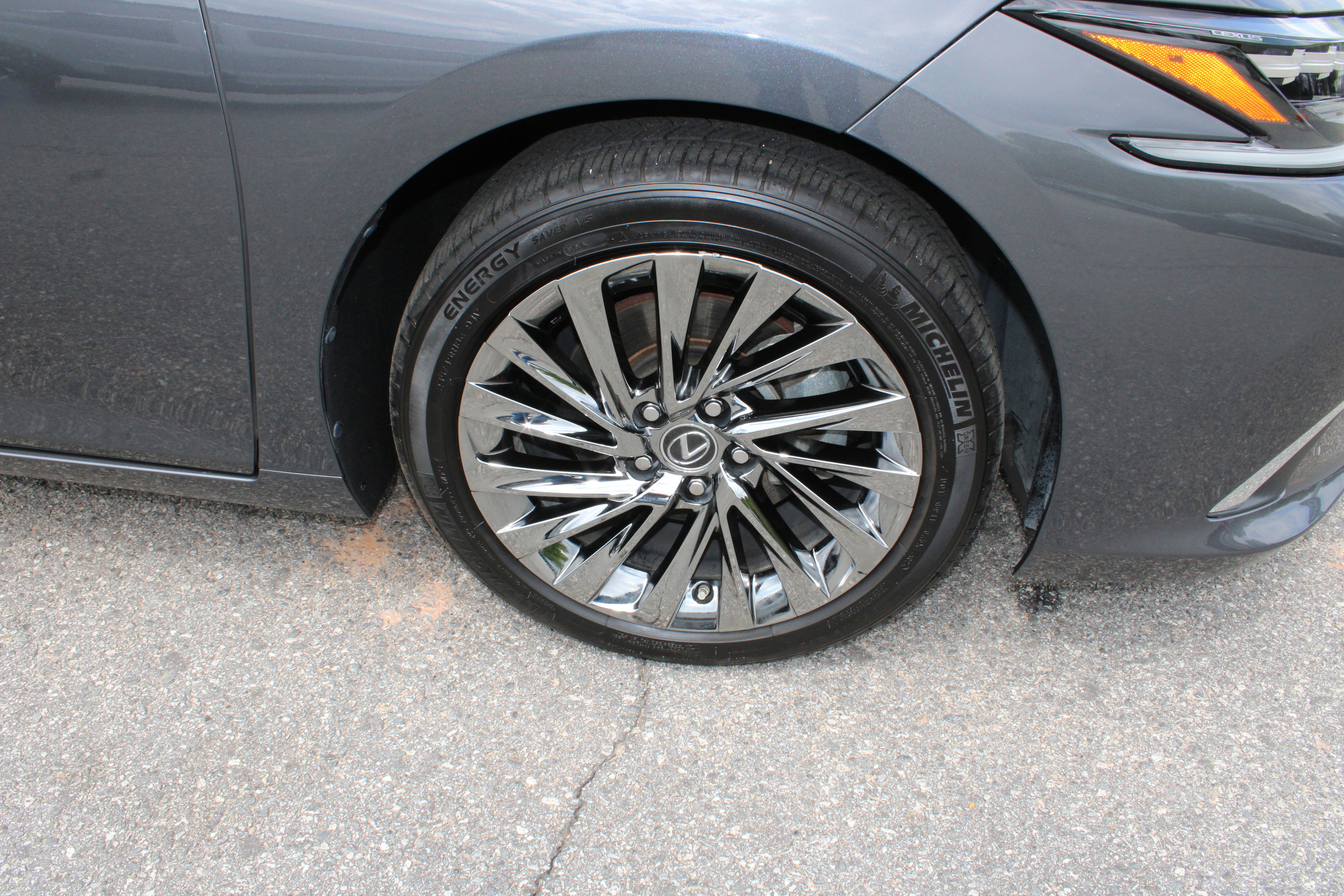 Used 2024 Lexus ES 350 Ultra Luxury FWD image 9