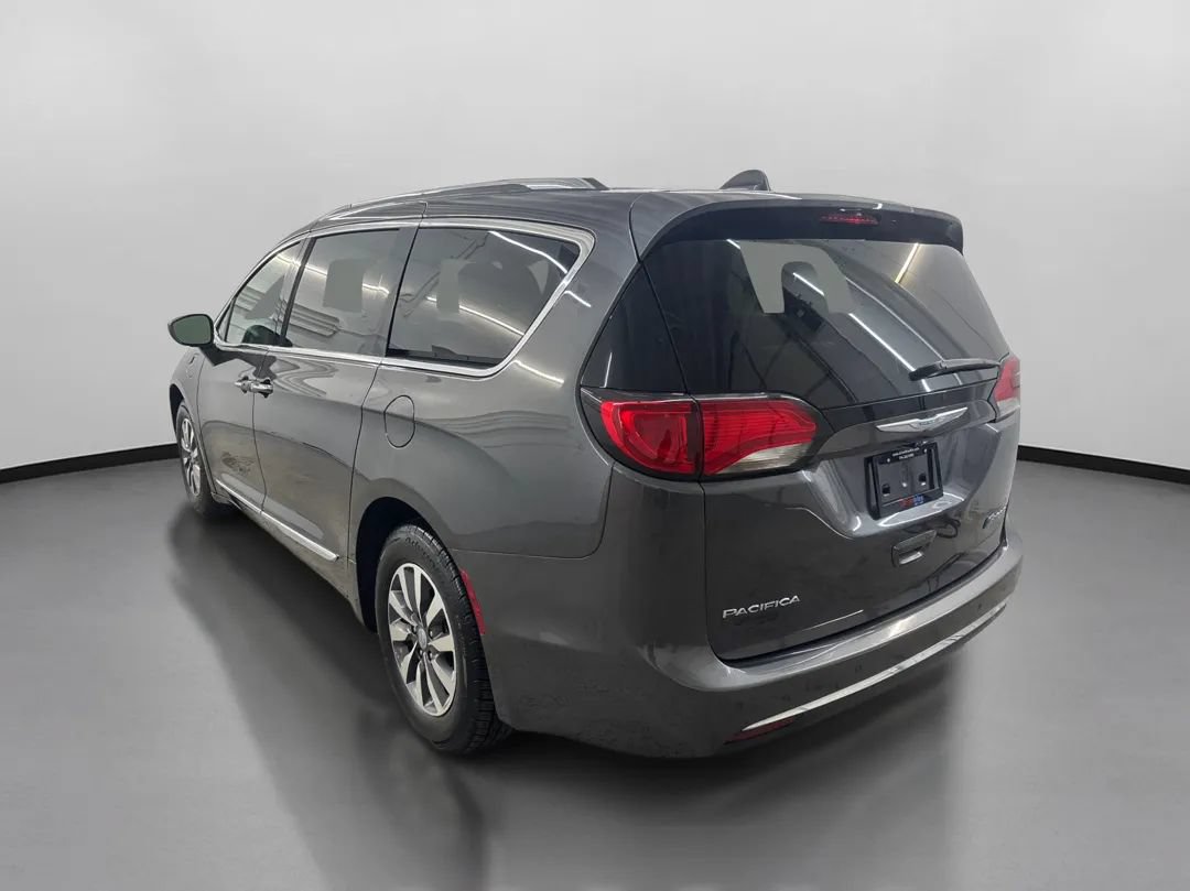 Used 2020 Chrysler Pacifica Touring-L FWD image 7