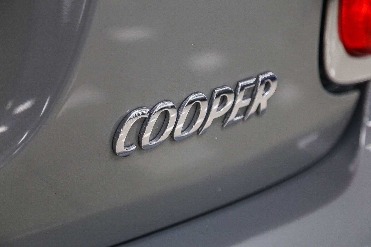 Used 2016 MINI Cooper 2-Door Hardtop FWD image 31