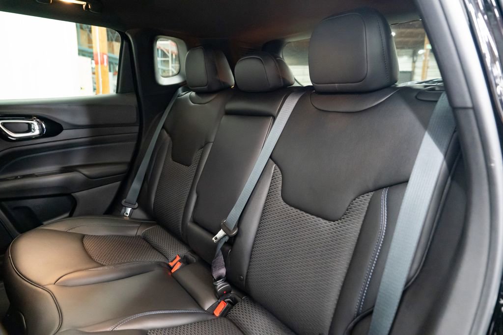 New 2026 Jeep Compass Latitude image 24