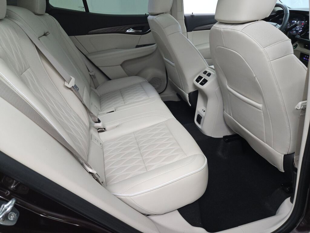 Used 2023 Buick Envision Avenir image 11