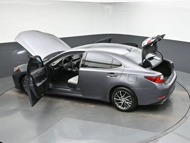 Used 2016 Lexus ES 350 w/ Luxury Package w/Wood Trim FWD image 49