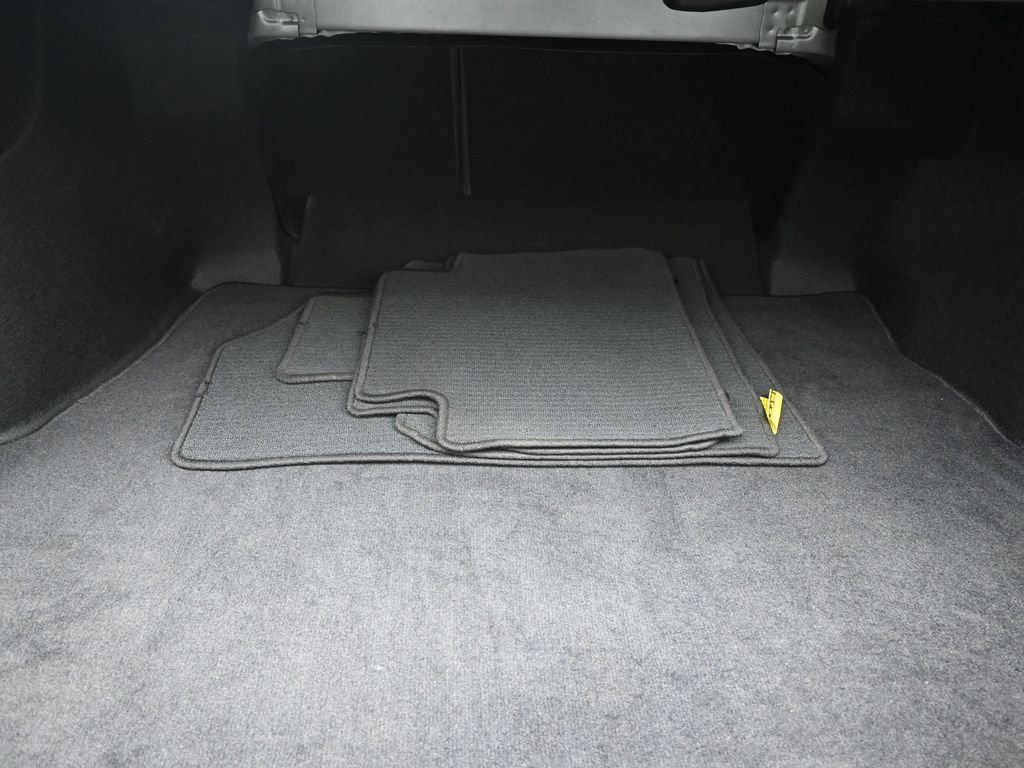 Used 2021 Toyota Camry XSE FWD image 16