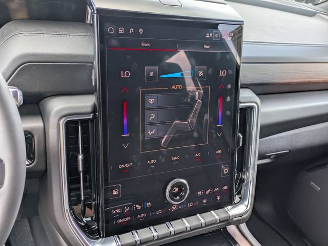 New 2026 GMC Yukon Denali w/ Sun & Power Step Package AWD/4WD image 23