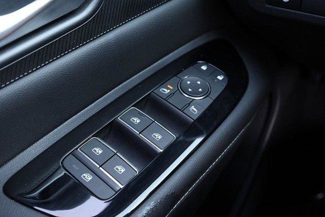 Used 2025 Nissan Murano SV AWD/4WD image 18