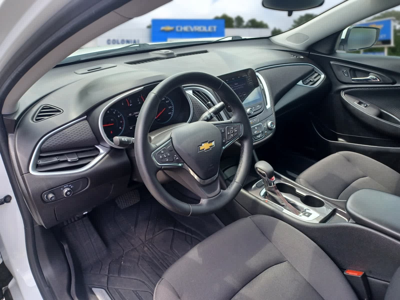 Used 2023 Chevrolet Malibu RS FWD image 8