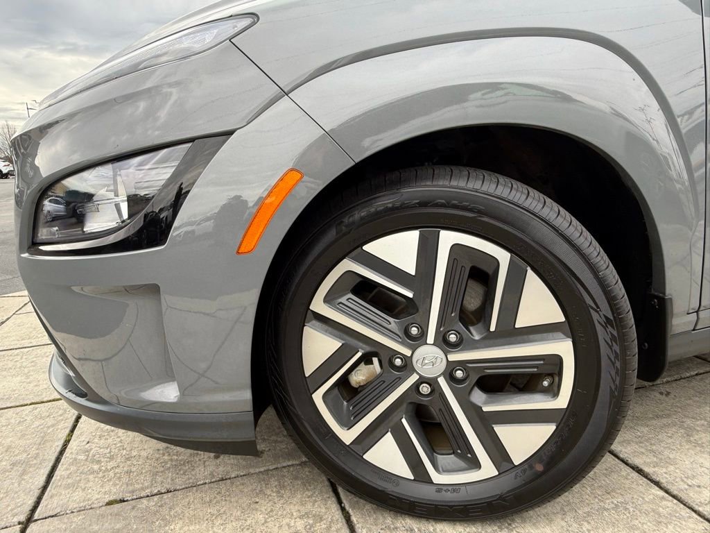 Certified 2023 Hyundai Kona SE image 2