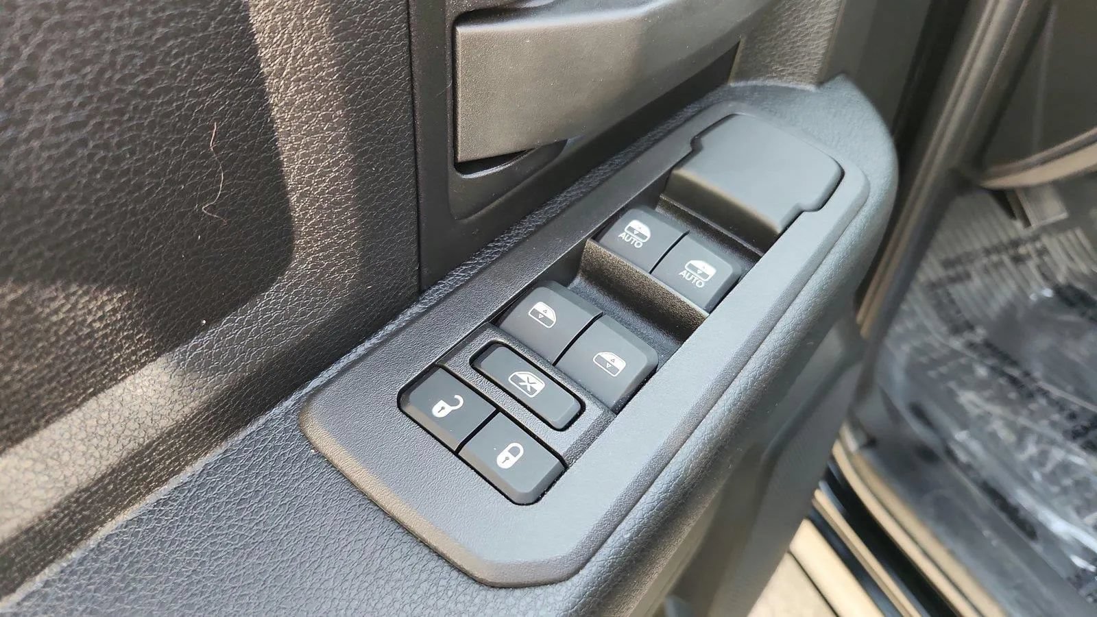 Used 2026 RAM 3500 Tradesman w/ Chrome Appearance Group A AWD/4WD image 17