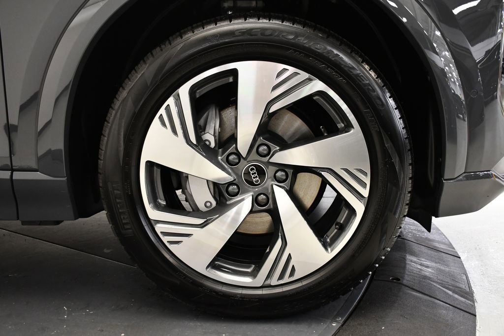 New 2025 Audi Q6 e-tron Premium Plus image 15