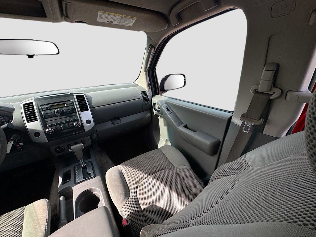 Used 2010 Nissan Frontier SE AWD/4WD image 25