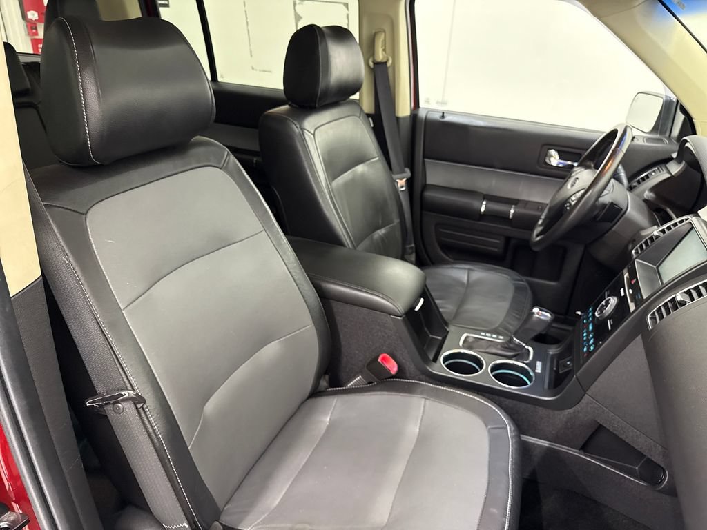 Used 2014 Ford Flex Limited w/ Equipment Group 303A AWD/4WD image 27