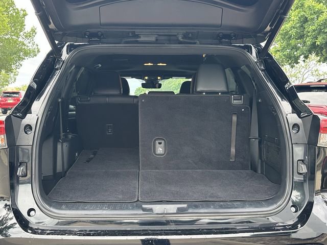 Used 2021 Toyota Highlander XSE FWD image 32