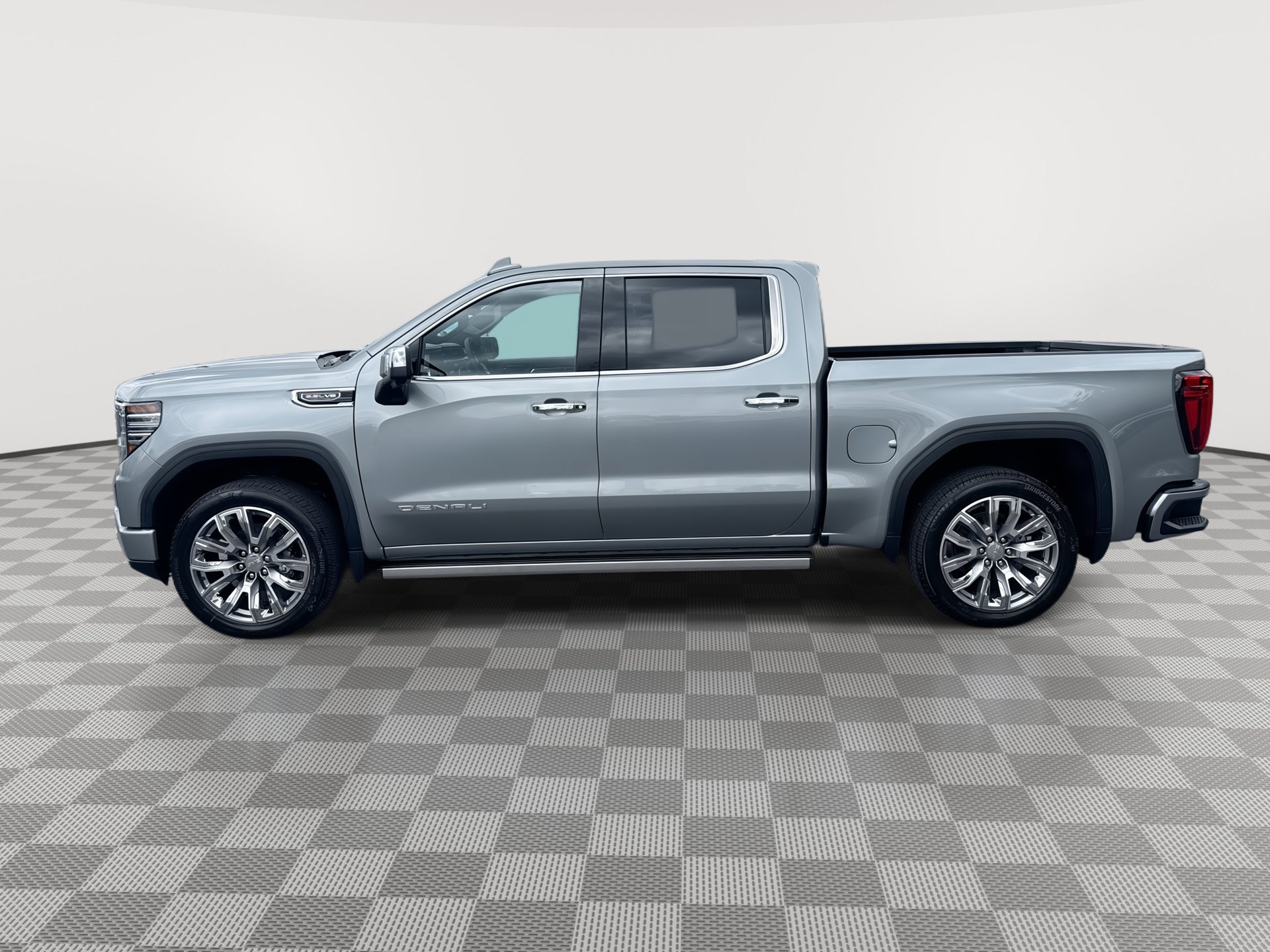 New 2026 GMC Sierra 1500 Denali w/ Denali Reserve Package AWD/4WD image 5