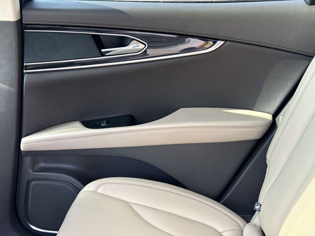 Certified 2023 Lincoln Nautilus Reserve image 13