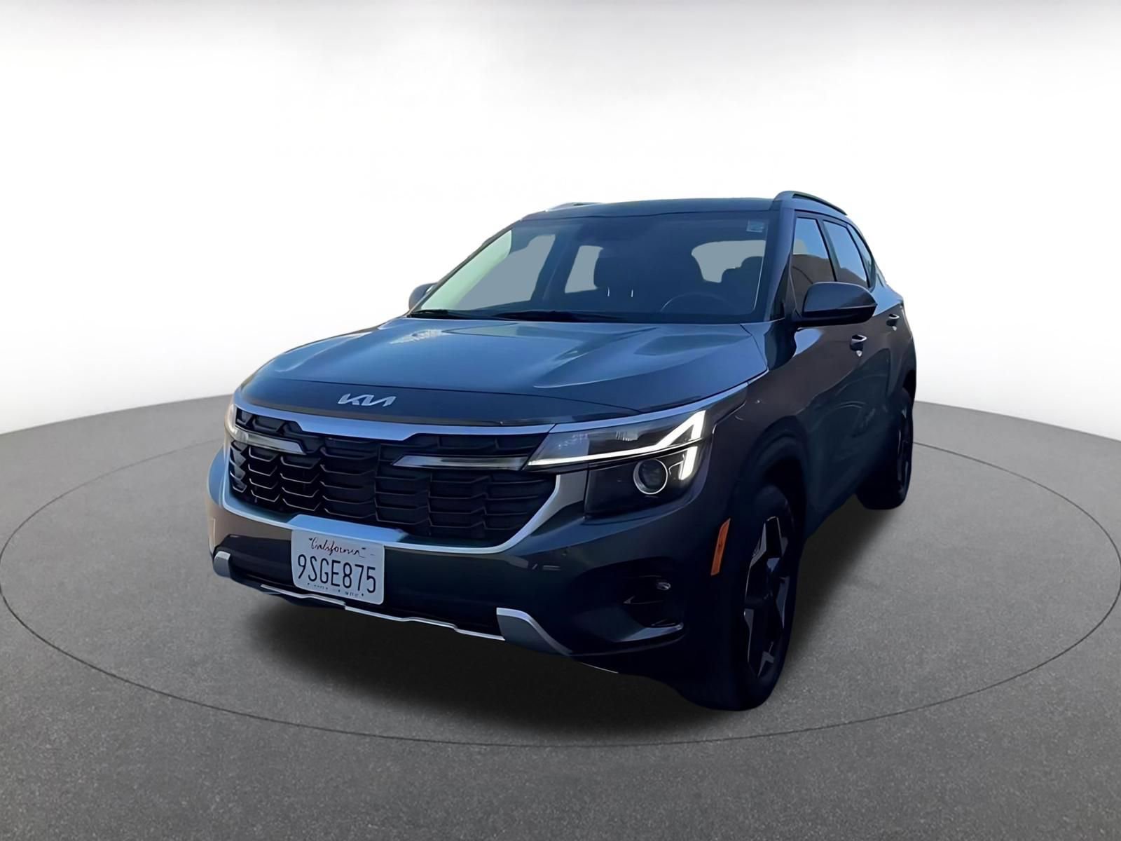 Used 2025 Kia Seltos S FWD image 7
