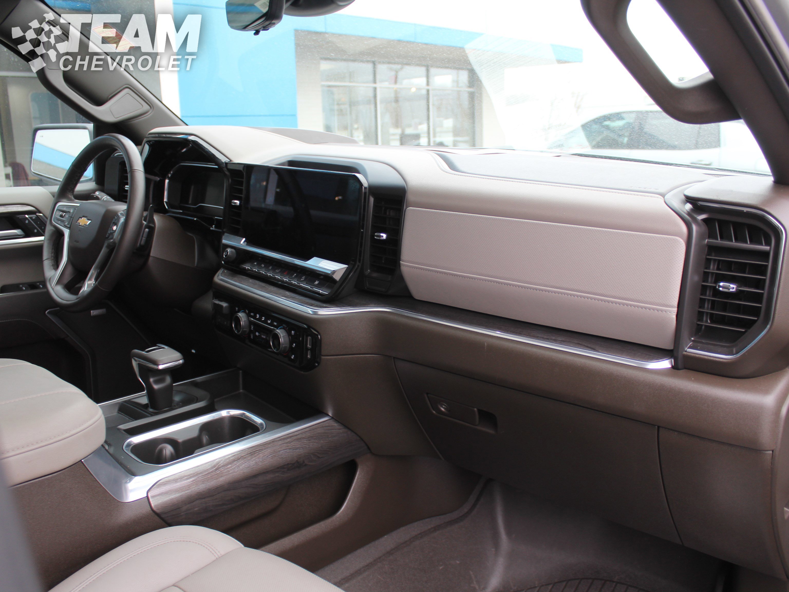 Certified 2025 Chevrolet Silverado 1500 LTZ w/ LTZ Premium Texas Edition image 27