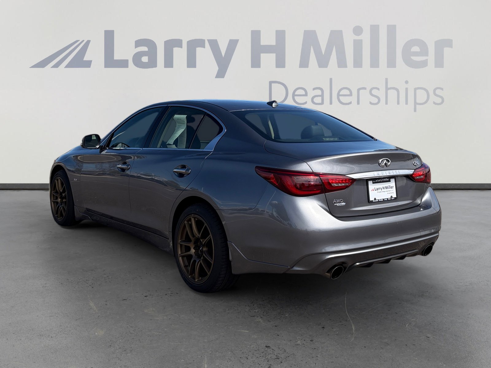 Used 2018 INFINITI Q50 Luxe w/ Essential Package (3.0T Luxe) AWD/4WD image 4