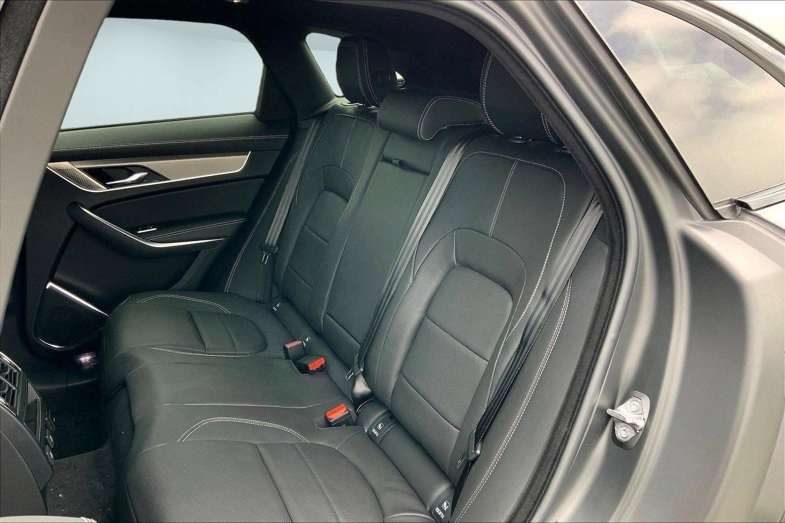 New 2026 Jaguar F-PACE R-Dynamic S AWD/4WD image 6