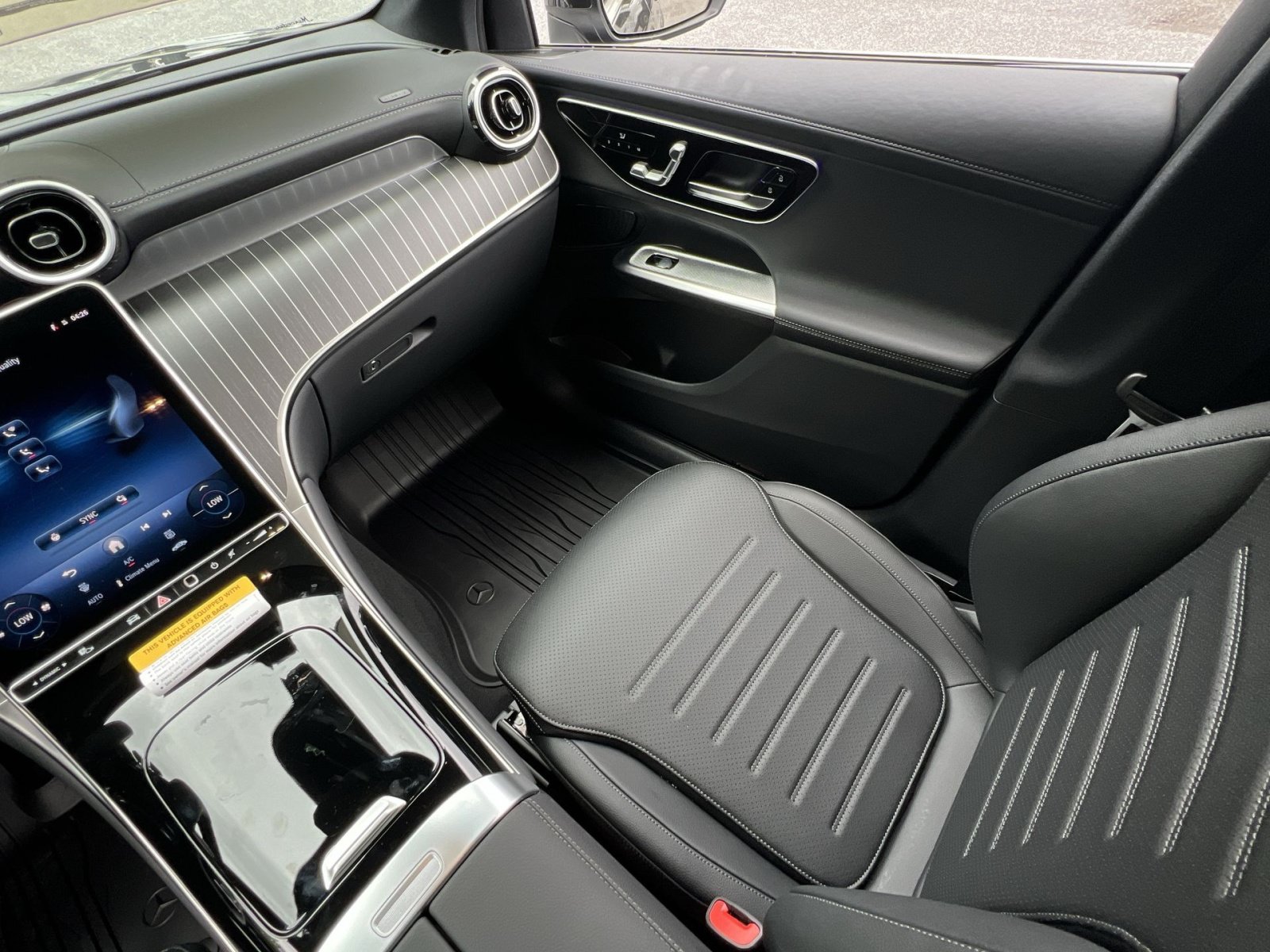 New 2026 Mercedes-Benz GLC 300 4MATIC image 14