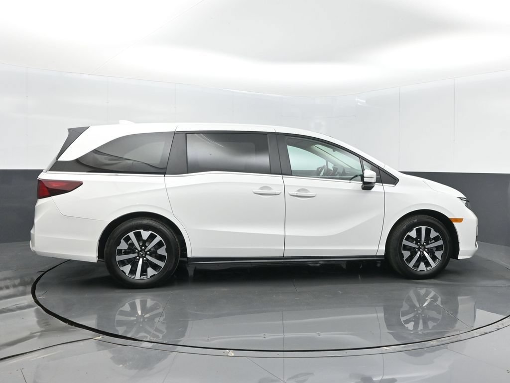Certified 2026 Honda Odyssey EX-L image 5