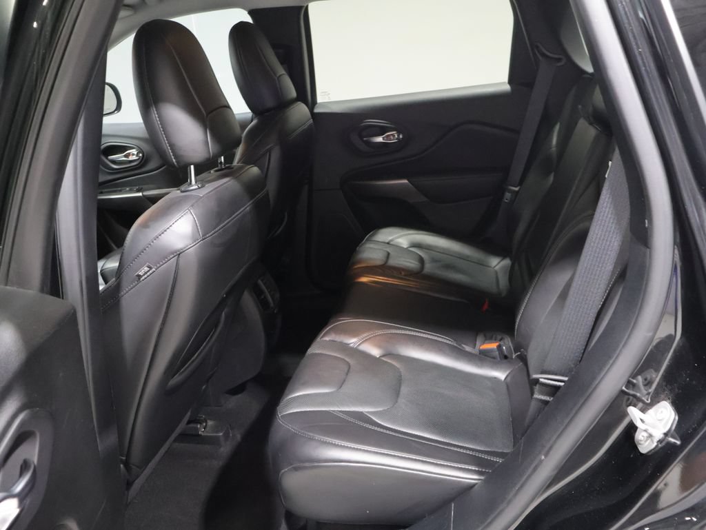 Used 2020 Jeep Cherokee Limited AWD/4WD image 17