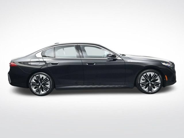 New 2026 BMW i5 eDrive40 RWD image 3