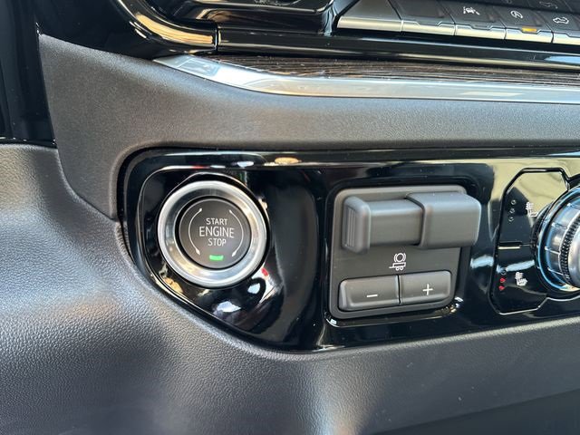 New 2026 GMC Sierra 1500 Elevation image 17
