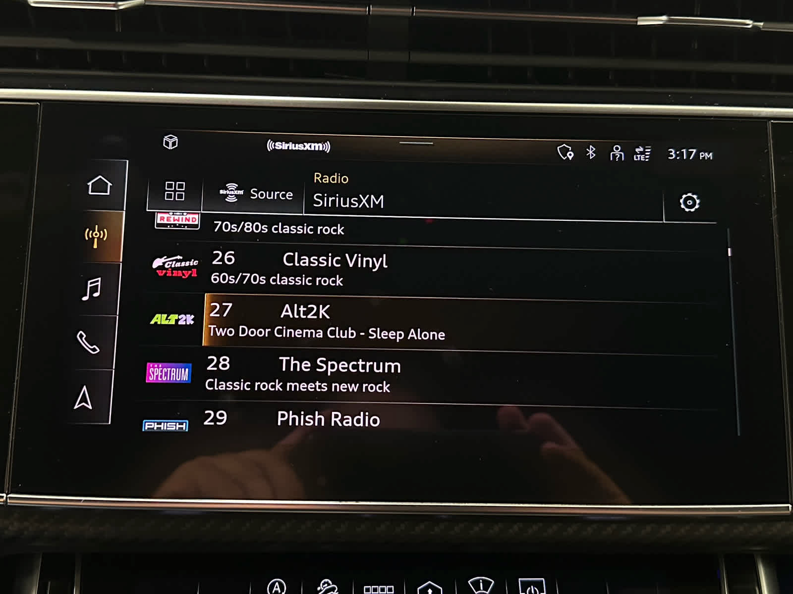 Used 2021 Audi RS Q8 w/ Carbon Optic Package AWD/4WD image 30