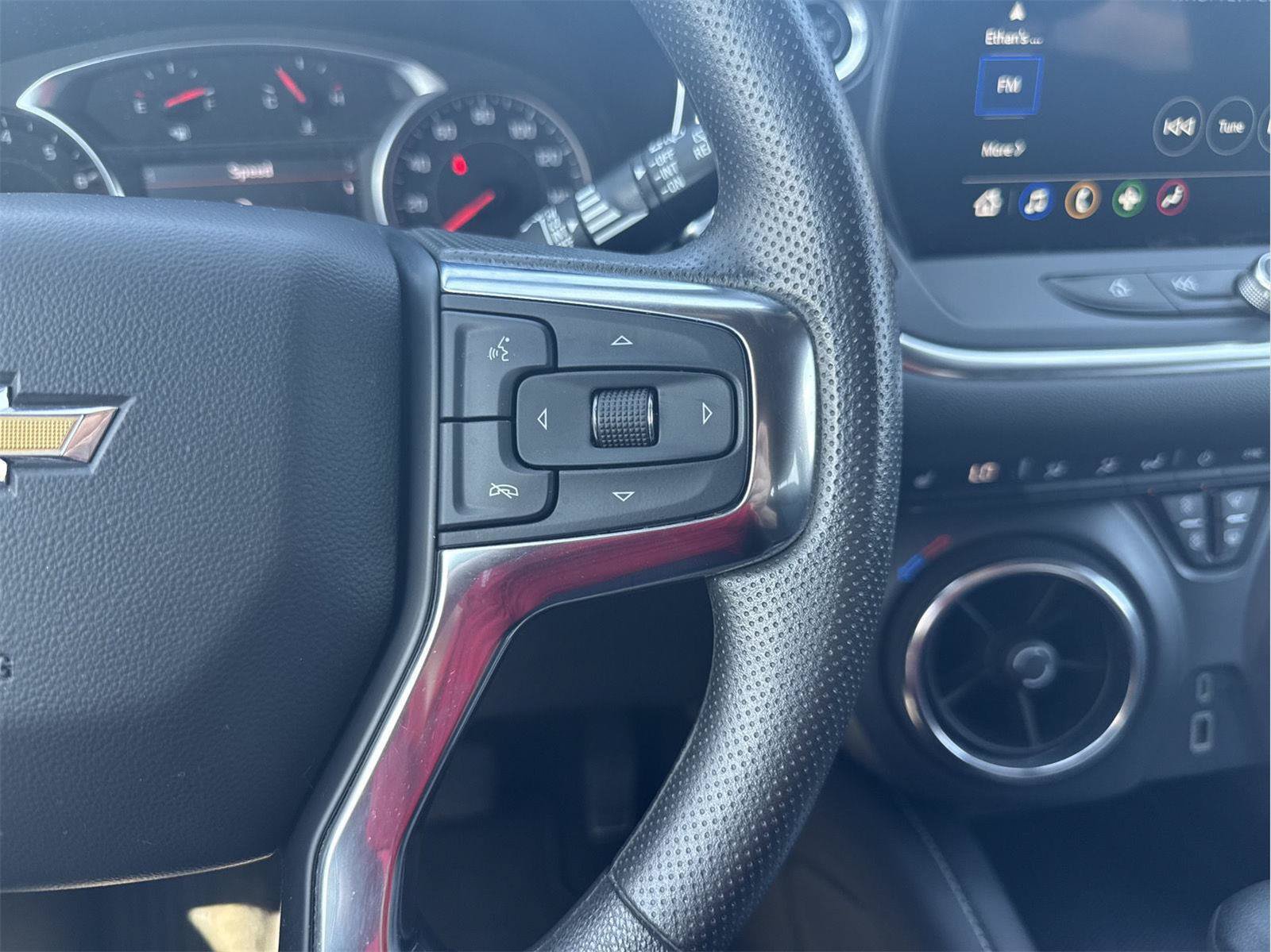 Used 2025 Chevrolet Blazer LT AWD/4WD image 15
