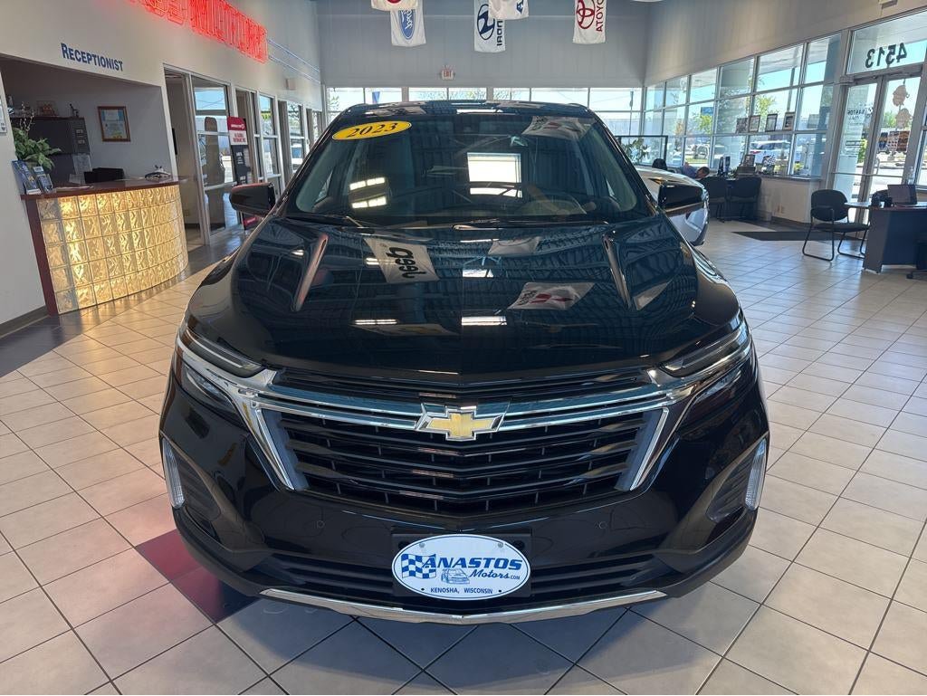 Used 2023 Chevrolet Equinox LT AWD/4WD image 2