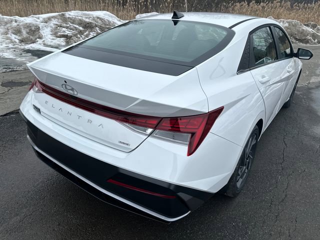 New 2026 Hyundai Elantra Limited image 5
