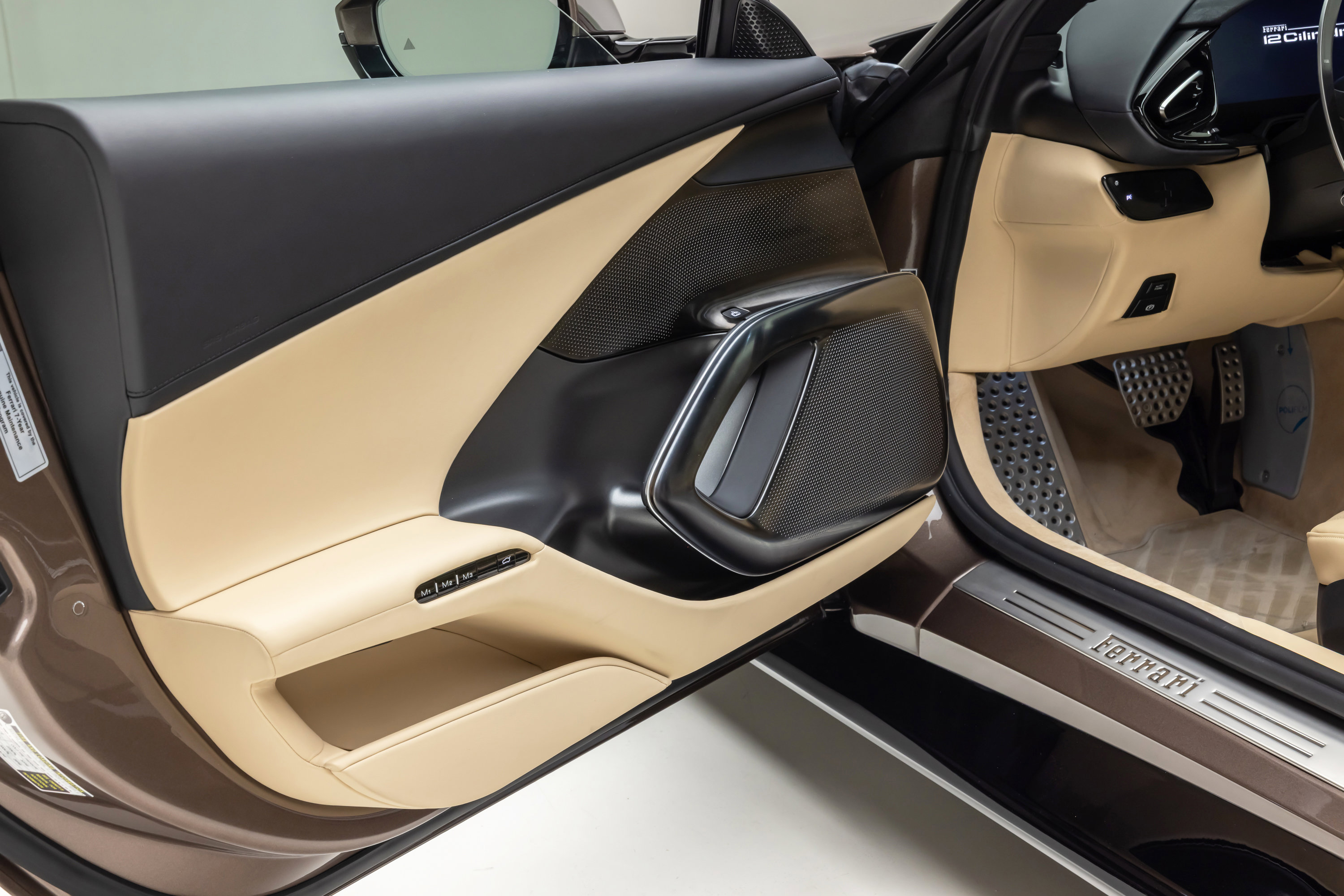 Certified 2025 Ferrari 12Cilindri image 36