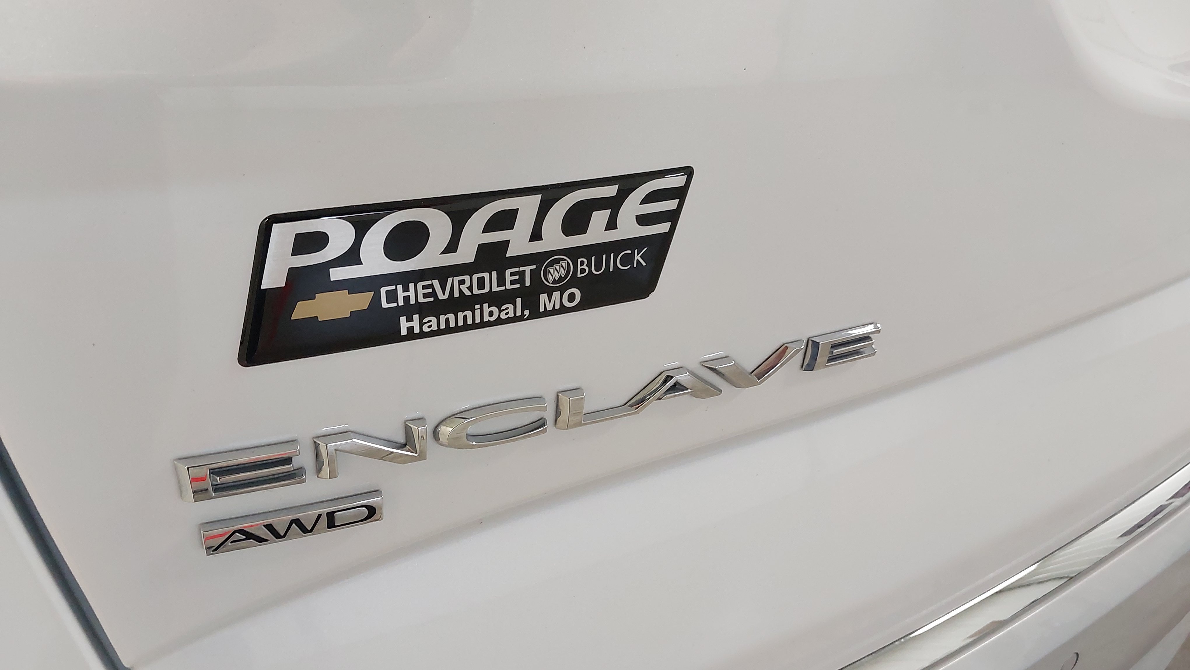 Used 2023 Buick Enclave Essence AWD/4WD image 31