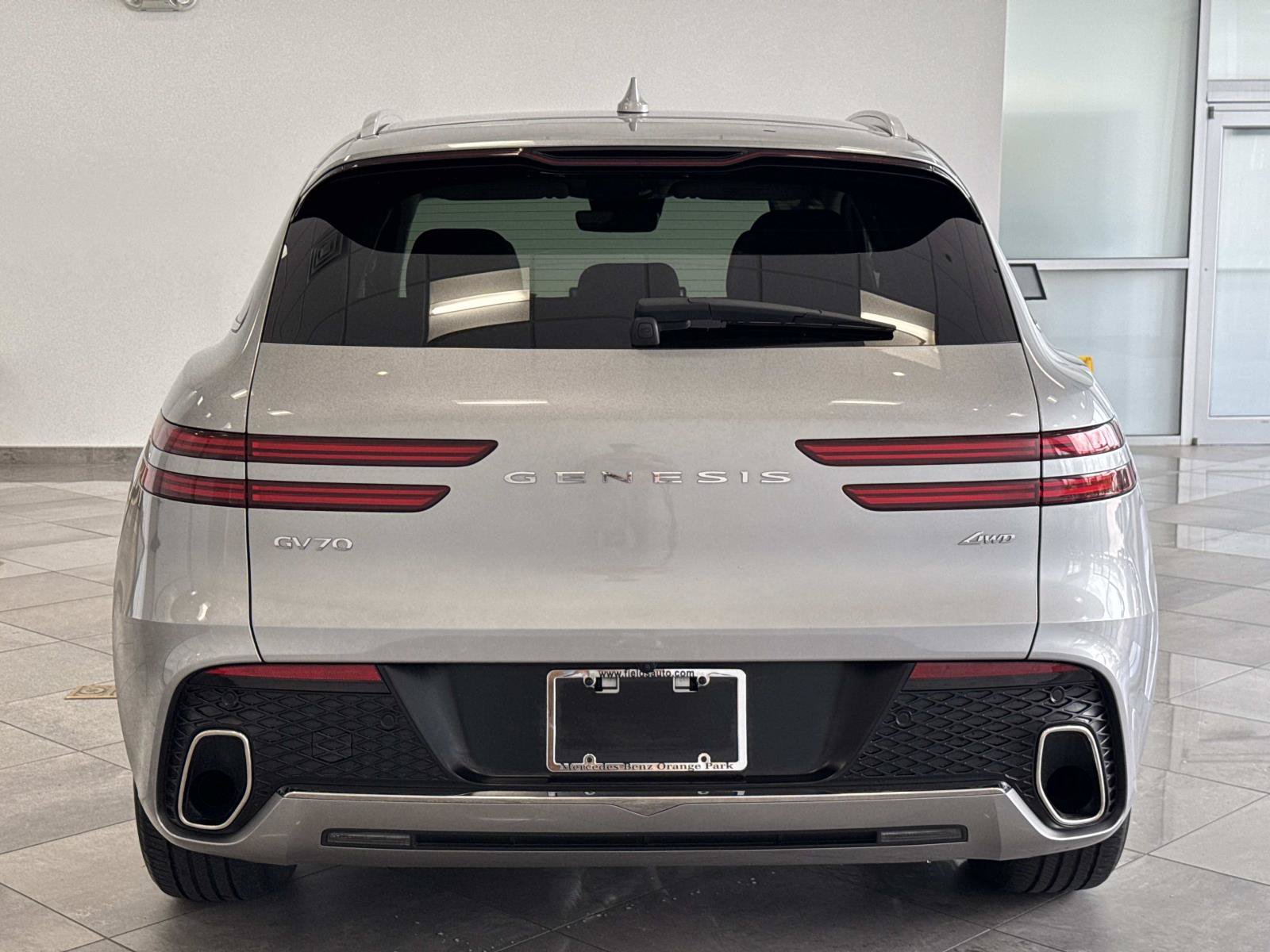 Used 2024 Genesis GV70 2.5T AWD/4WD image 26