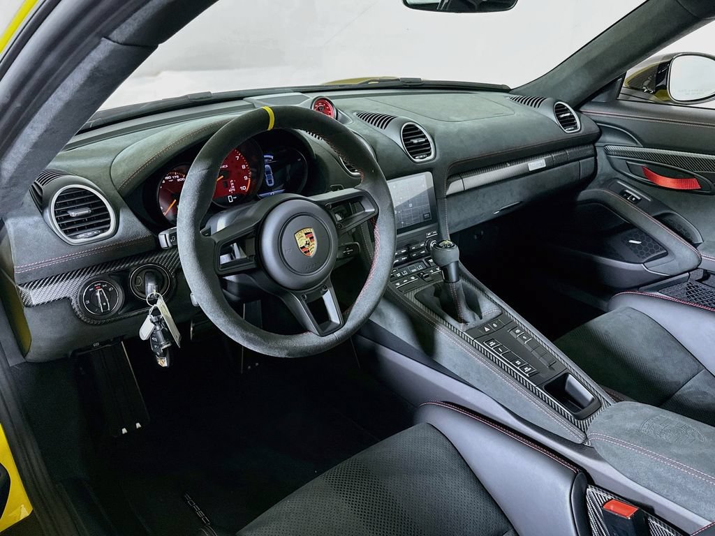 Certified 2024 Porsche 718 Cayman GT4 RS RWD image 12