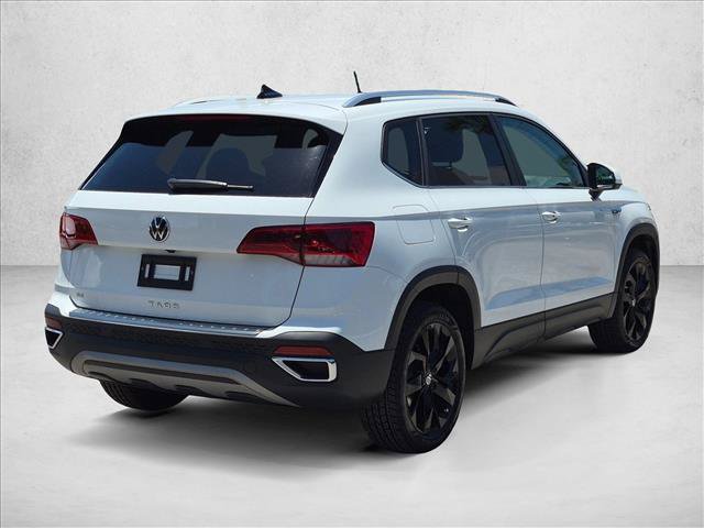 Used 2024 Volkswagen Taos SE FWD image 5
