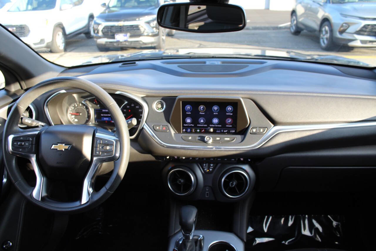 Used 2022 Chevrolet Blazer LT image 23