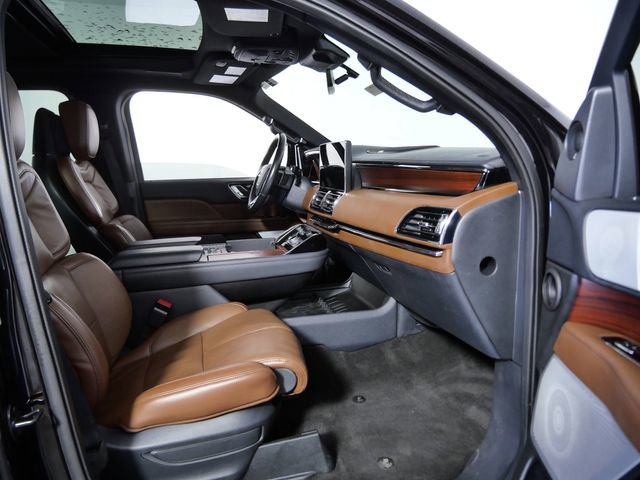Used 2023 Lincoln Navigator L Reserve w/ Equipment Group 201A AWD/4WD image 11