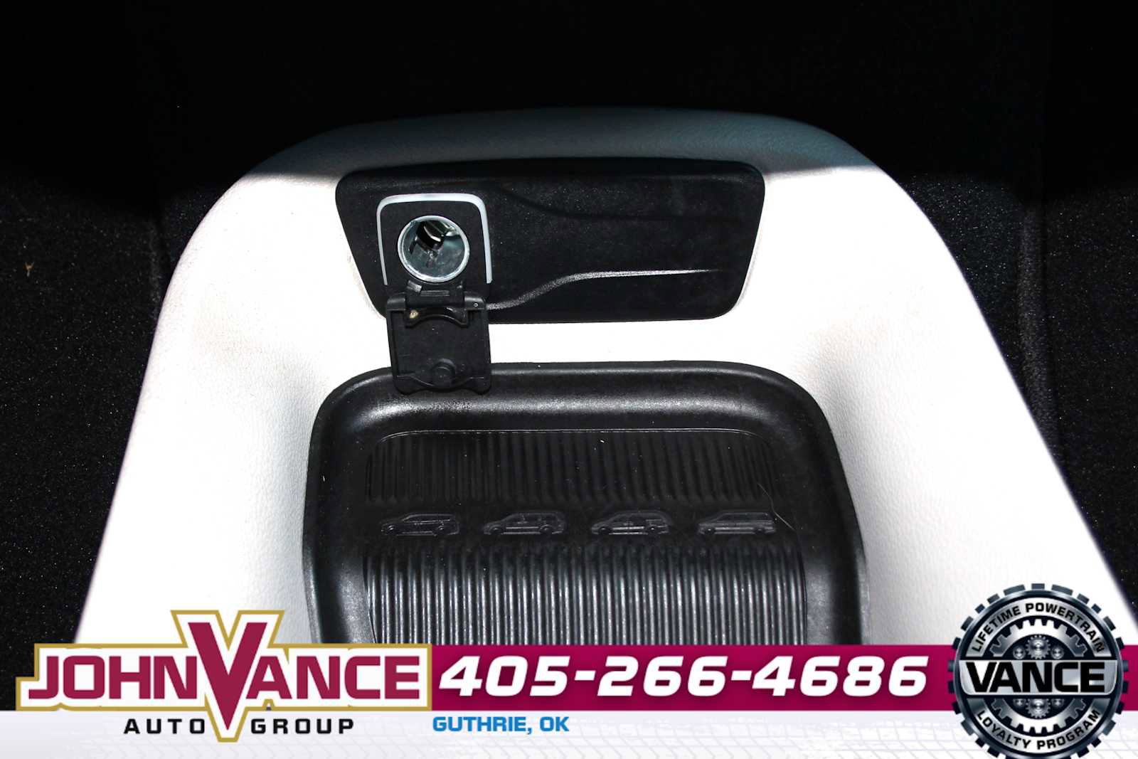Used 2024 Chrysler Pacifica Touring-L image 36