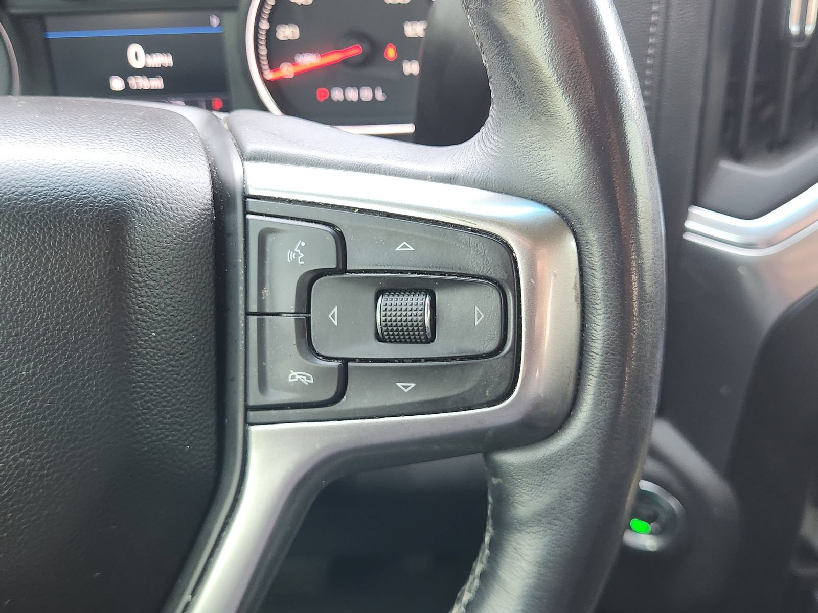 Used 2020 Chevrolet Silverado 1500 LT AWD/4WD image 34