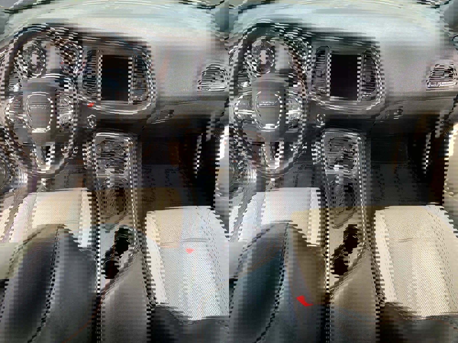 Used 2016 Dodge Challenger SXT Plus RWD image 10