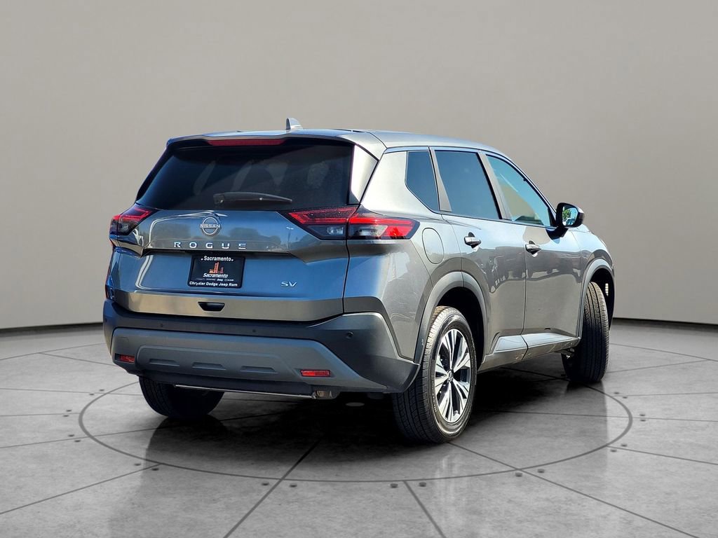 Used 2023 Nissan Rogue SV image 5