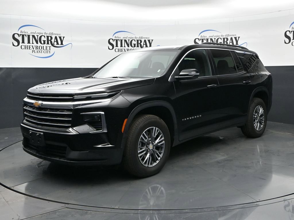 Used 2026 Chevrolet Traverse LT AWD/4WD image 3