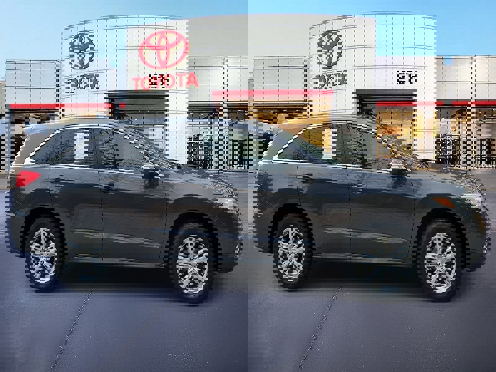 Used 2015 Acura RDX AWD w/ Technology Package image 4